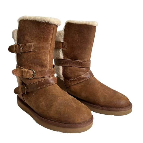 UGG Australia Women’s Tan 3 Buckle Leather Sheepskin Fur Lined Boots Size US 8 - Picture 4 of 8